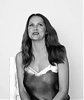 Teresa_Palmer_Answers_Our_Rapid_Fire_Questions_376.jpg