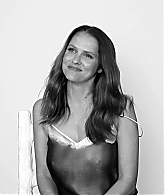 Teresa_Palmer_Answers_Our_Rapid_Fire_Questions_430.jpg