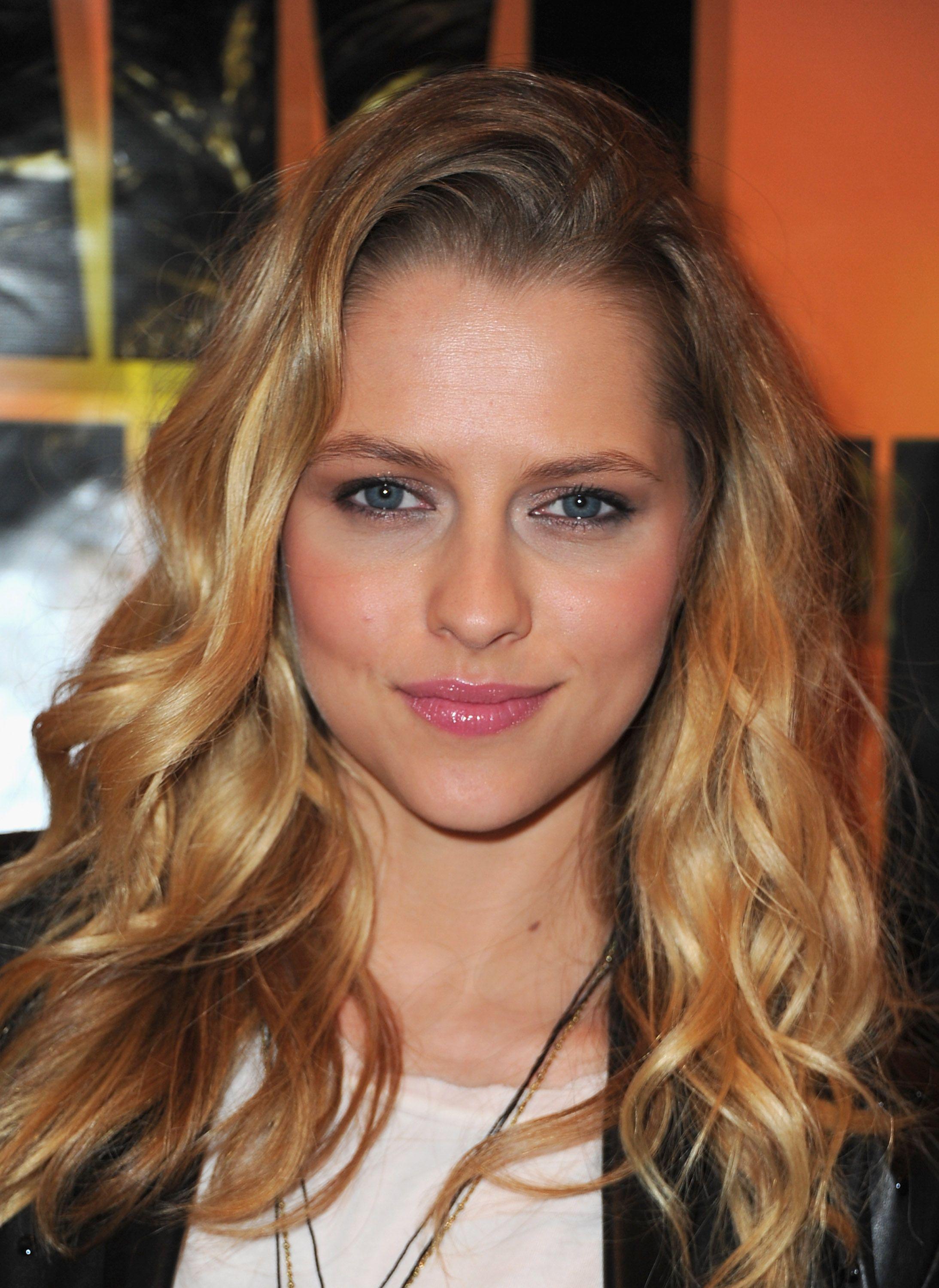 IAmNumberFour_CastMeetGreet_Arrivals_2011_281929.jpg