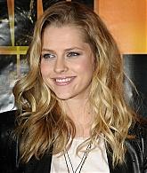 IAmNumberFour_CastMeetGreet_Arrivals_2011_281029.jpg
