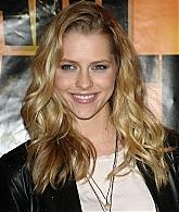 IAmNumberFour_CastMeetGreet_Arrivals_2011_281129.jpg