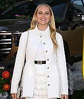 Filename=TheFallGuy_LAPremiere_RedCarpet24_281729.jpg
Filesize=332KiB
Dimensions=1487x1988
Date added=Nov 25, 2024 TheFallGuy_LAPremiere_RedCarpet24_281729.jpg