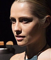 adoringteresap_222_stills_3-2.jpg