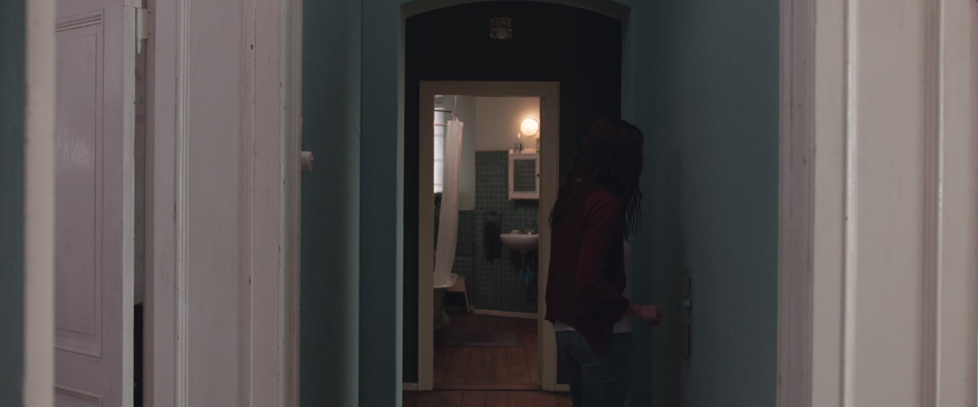 adoringteresap_berlinsyndrome_caps_1511.jpg adoringteresap_berlinsyndrome_caps_1511.jpg