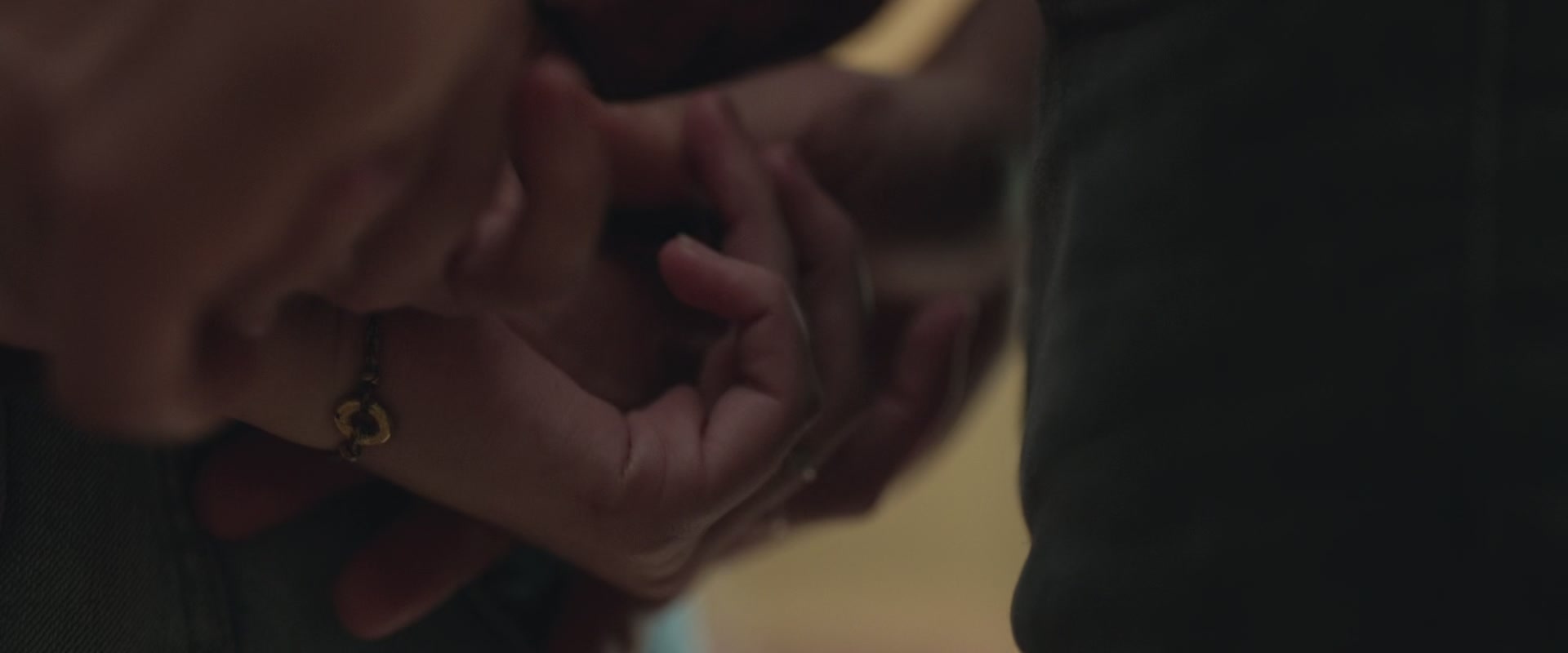 adoringteresap_berlinsyndrome_caps_1554.jpg adoringteresap_berlinsyndrome_caps_1554.jpg