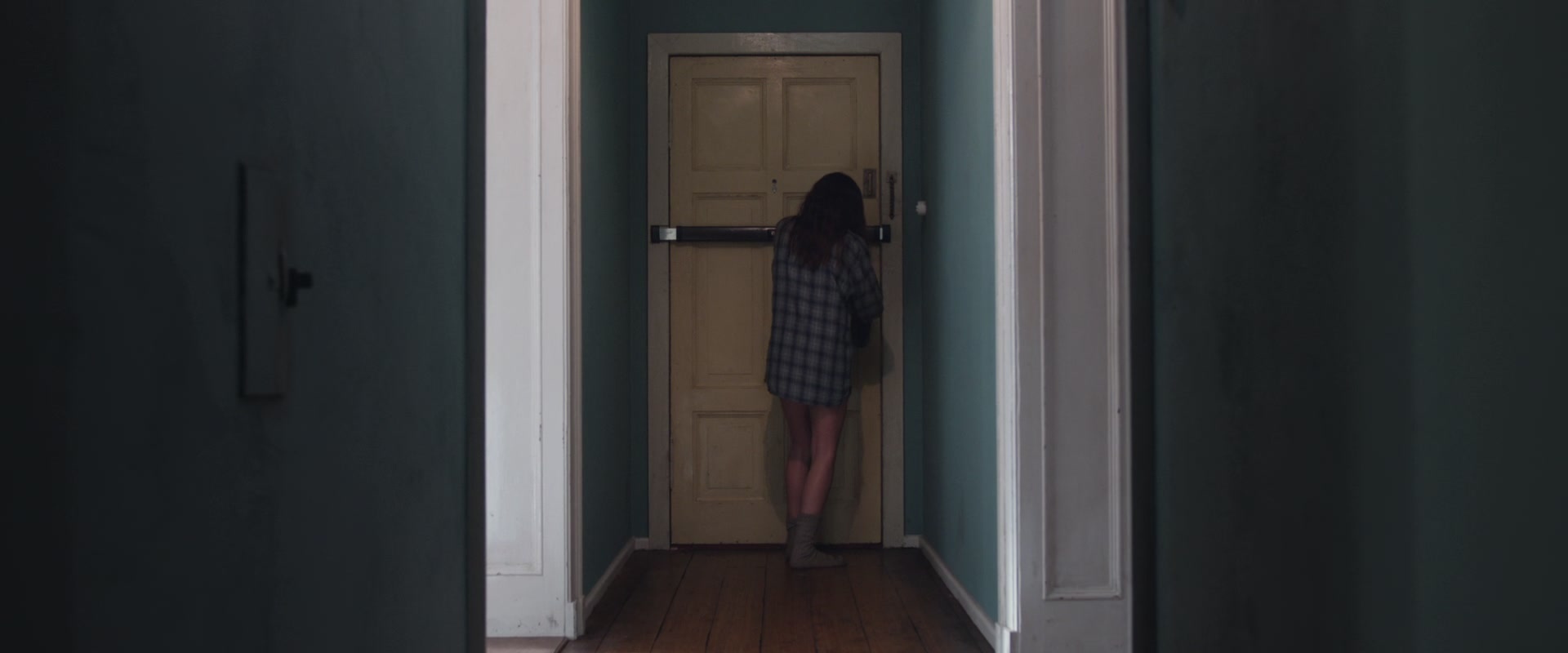 adoringteresap_berlinsyndrome_caps_1620.jpg adoringteresap_berlinsyndrome_caps_1620.jpg