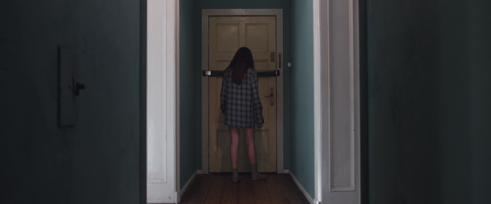 adoringteresap_berlinsyndrome_caps_1623.jpg adoringteresap_berlinsyndrome_caps_1623.jpg