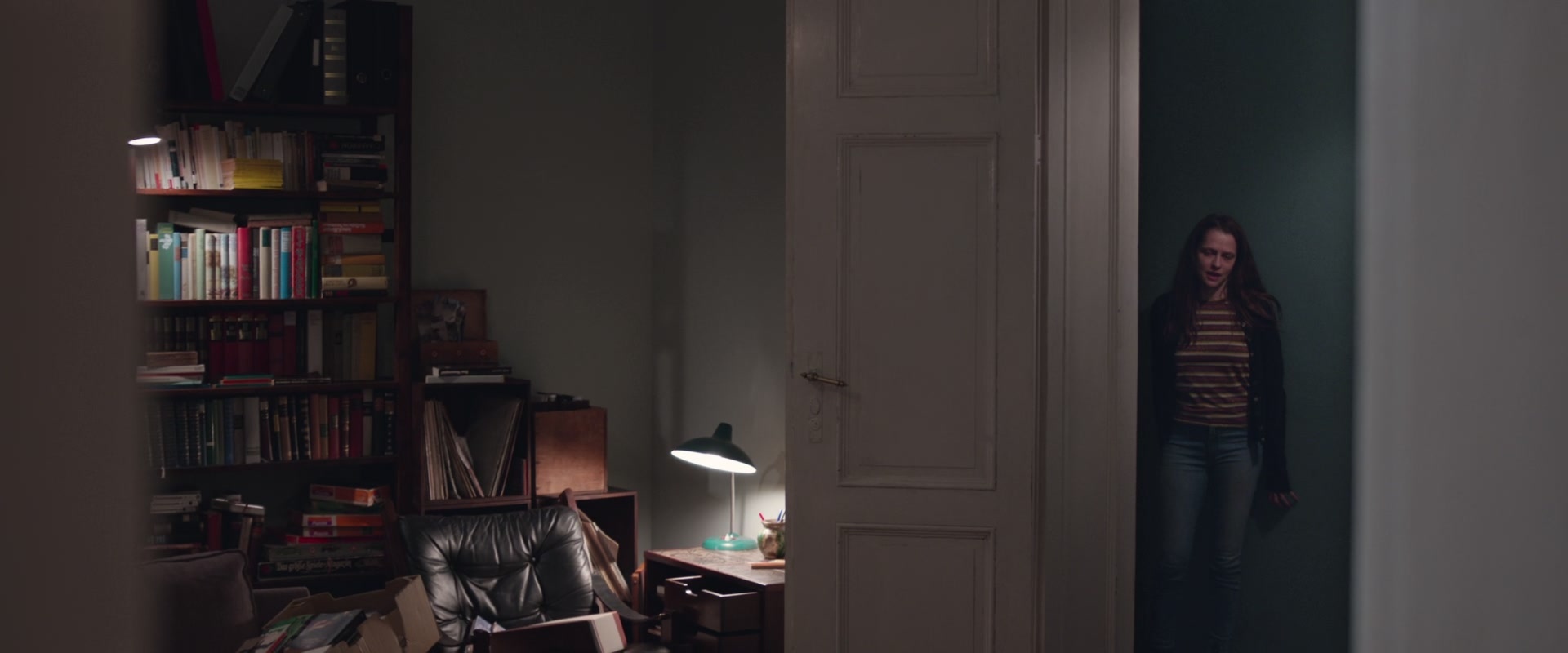 adoringteresap_berlinsyndrome_caps_1699.jpg adoringteresap_berlinsyndrome_caps_1699.jpg