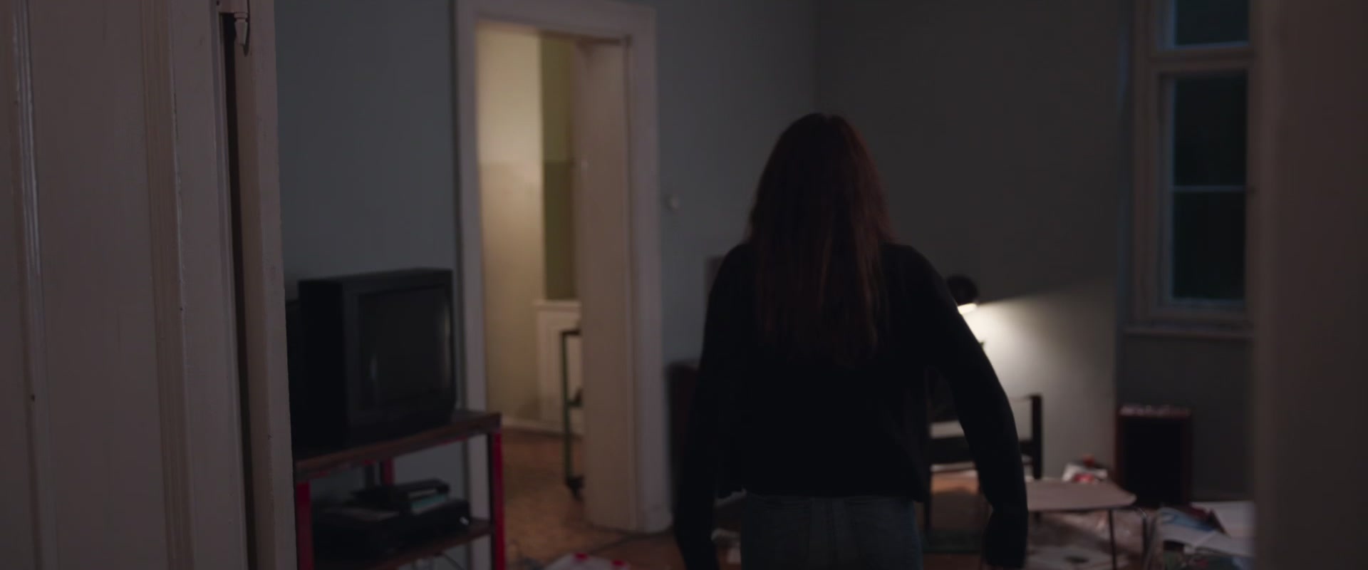 adoringteresap_berlinsyndrome_caps_1712.jpg adoringteresap_berlinsyndrome_caps_1712.jpg