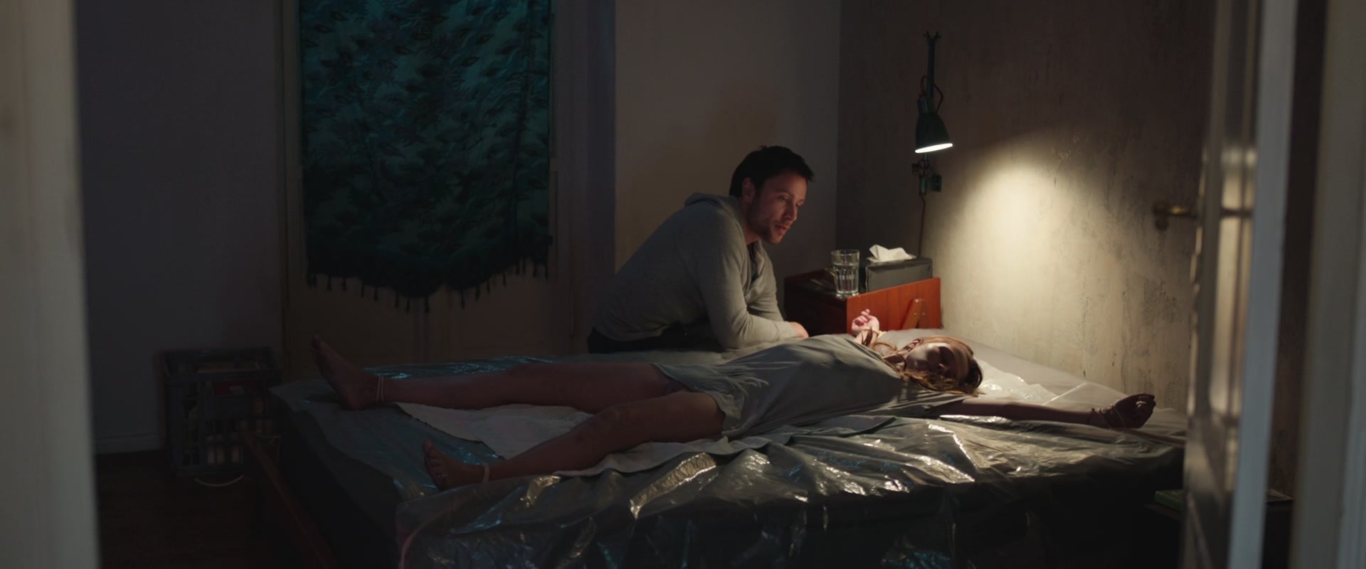 adoringteresap_berlinsyndrome_caps_1835.jpg adoringteresap_berlinsyndrome_caps_1835.jpg