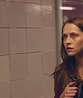 adoringteresap_berlinsyndrome_caps_0020.jpg