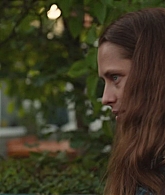 adoringteresap_berlinsyndrome_caps_0822.jpg