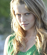 adoringteresap_killmethreetimes_stills_0.jpg