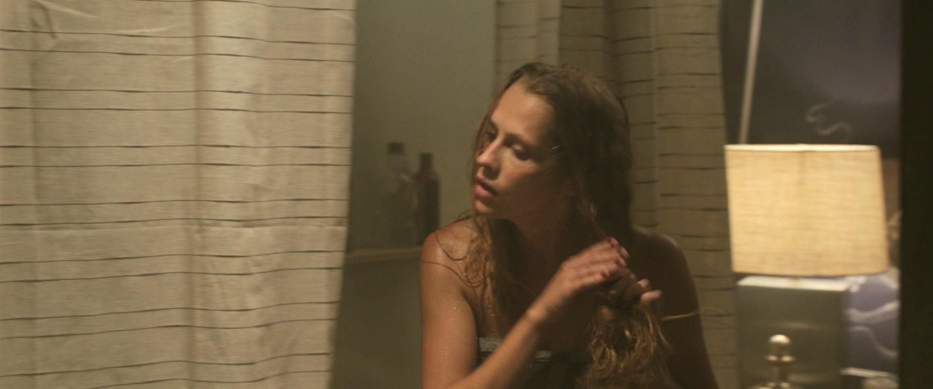 Lights_Out_2016_1080p_ATP_001103.jpg Lights_Out_2016_1080p_ATP_001103.jpg