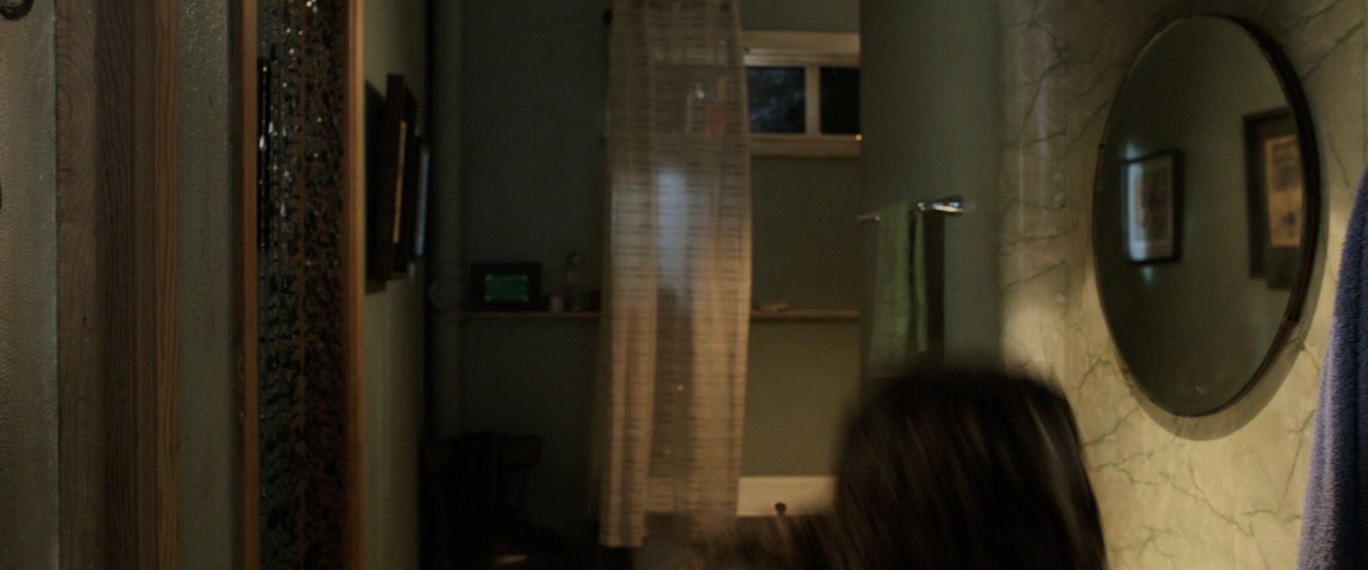 Lights_Out_2016_1080p_ATP_001305.jpg Lights_Out_2016_1080p_ATP_001305.jpg