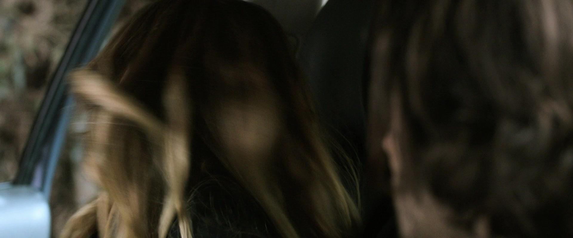 Lights_Out_2016_1080p_ATP_002412.jpg Lights_Out_2016_1080p_ATP_002412.jpg
