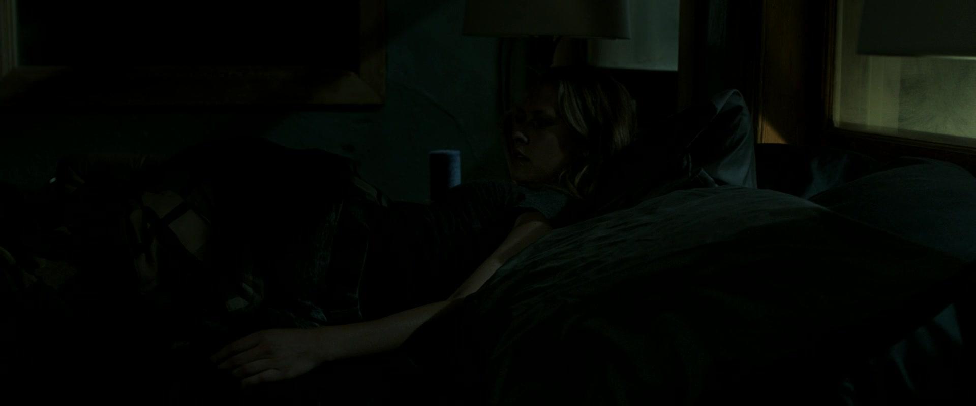 Lights_Out_2016_1080p_ATP_003305.jpg Lights_Out_2016_1080p_ATP_003305.jpg
