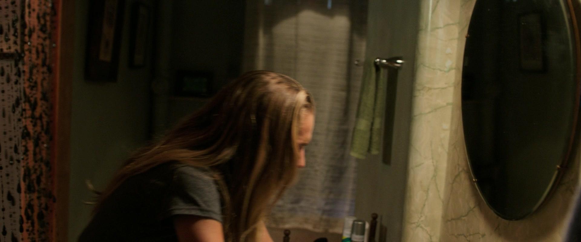 Lights_Out_2016_1080p_ATP_003488.jpg Lights_Out_2016_1080p_ATP_003488.jpg