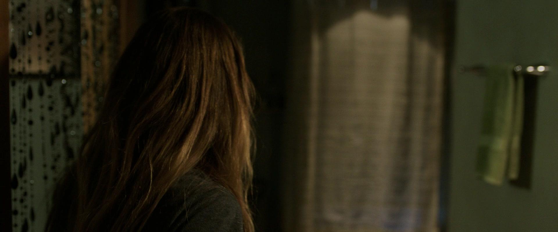 Lights_Out_2016_1080p_ATP_003515.jpg Lights_Out_2016_1080p_ATP_003515.jpg