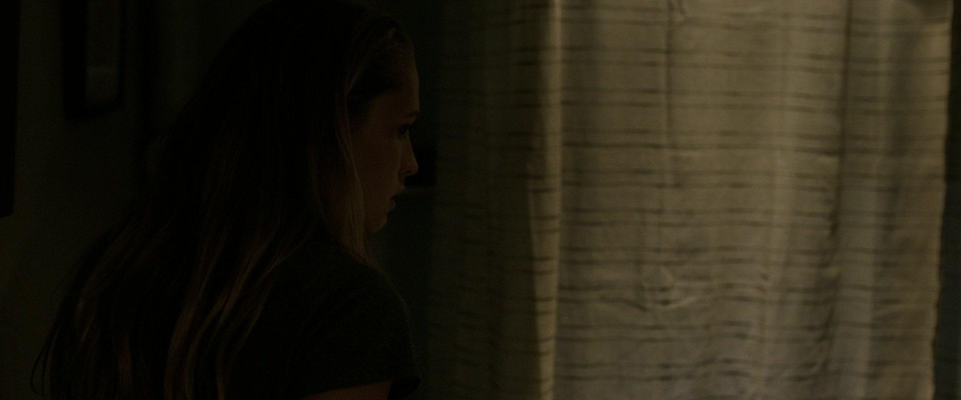 Lights_Out_2016_1080p_ATP_003529.jpg Lights_Out_2016_1080p_ATP_003529.jpg