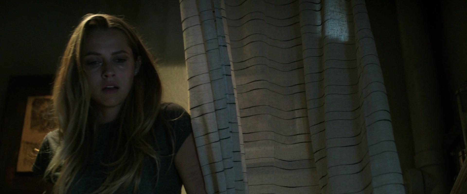 Lights_Out_2016_1080p_ATP_003561.jpg