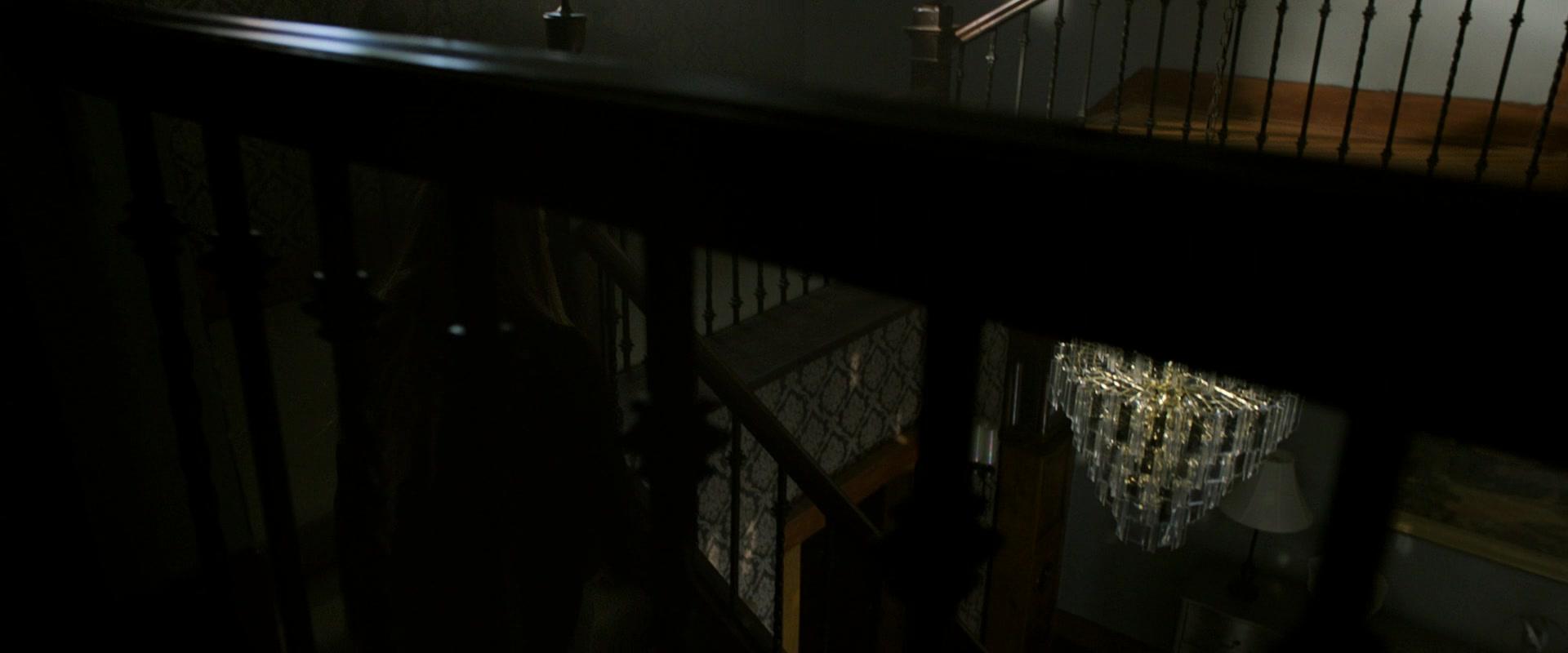 Lights_Out_2016_1080p_ATP_004352.jpg Lights_Out_2016_1080p_ATP_004352.jpg