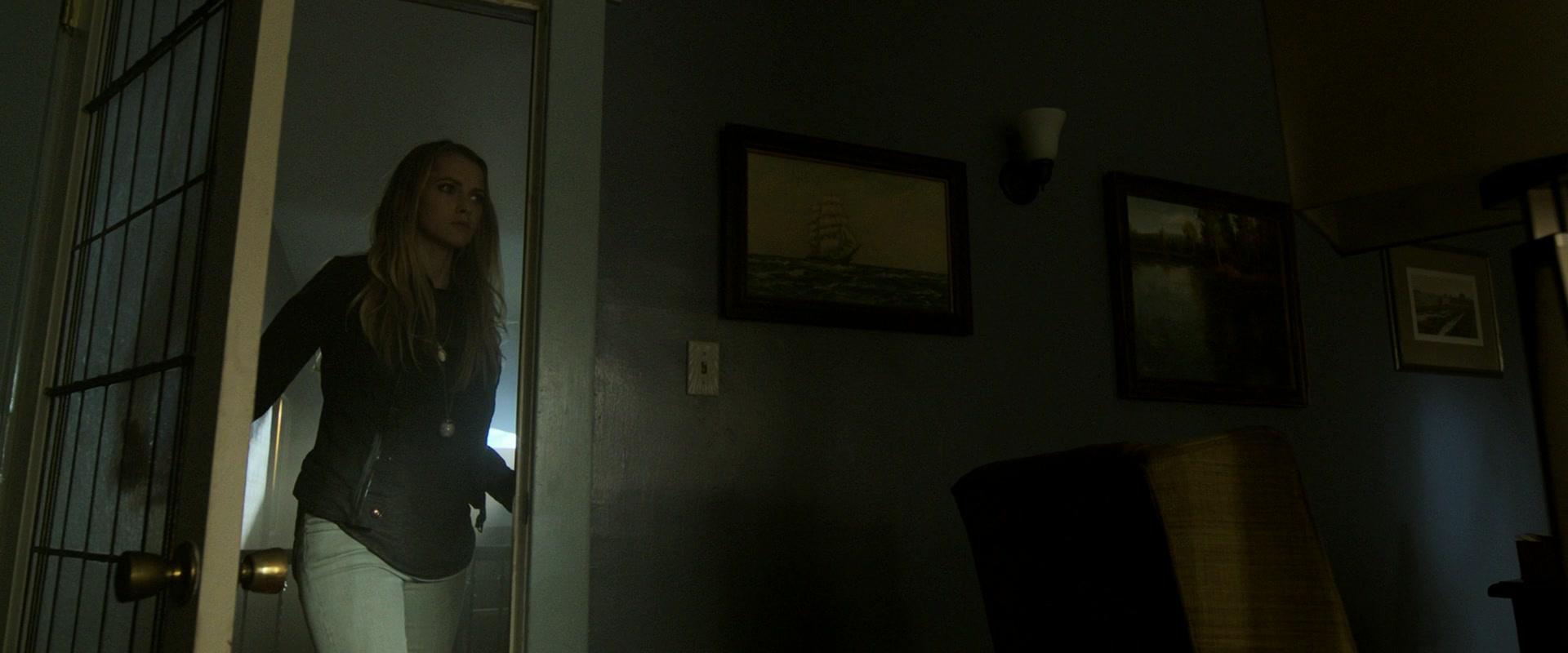 Lights_Out_2016_1080p_ATP_004463.jpg Lights_Out_2016_1080p_ATP_004463.jpg