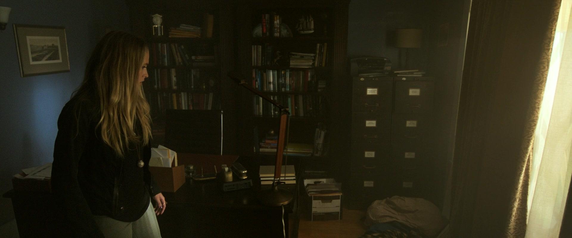 Lights_Out_2016_1080p_ATP_004500.jpg Lights_Out_2016_1080p_ATP_004500.jpg