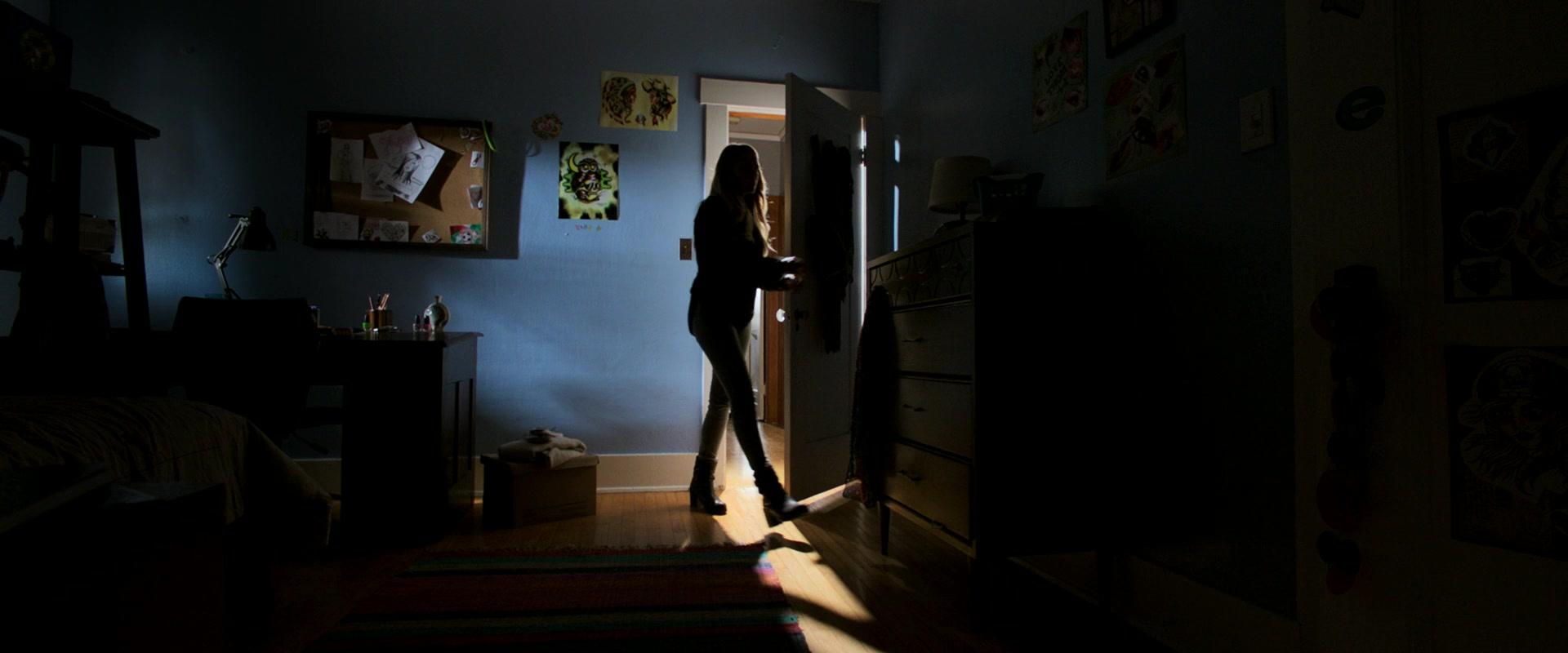 Lights_Out_2016_1080p_ATP_004934.jpg Lights_Out_2016_1080p_ATP_004934.jpg