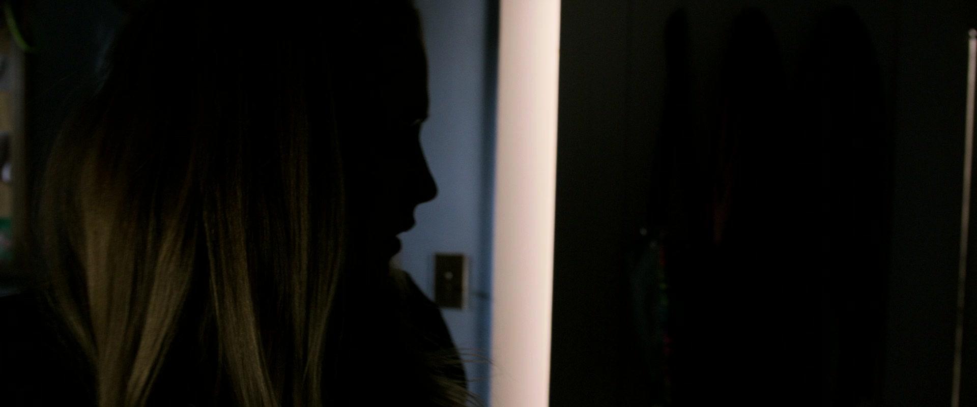 Lights_Out_2016_1080p_ATP_005030.jpg Lights_Out_2016_1080p_ATP_005030.jpg