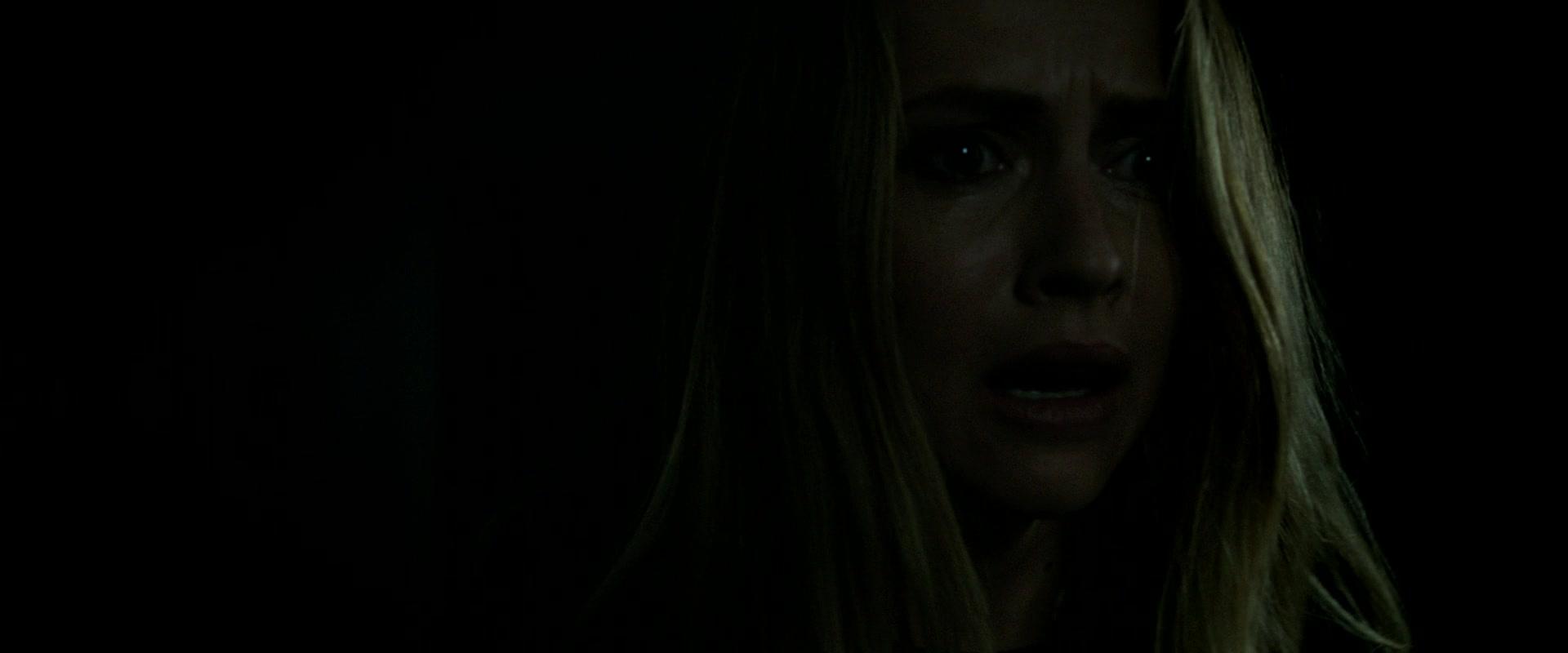 Lights_Out_2016_1080p_ATP_005055.jpg Lights_Out_2016_1080p_ATP_005055.jpg
