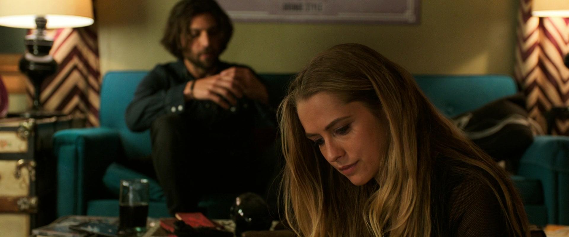 Lights_Out_2016_1080p_ATP_005705.jpg Lights_Out_2016_1080p_ATP_005705.jpg