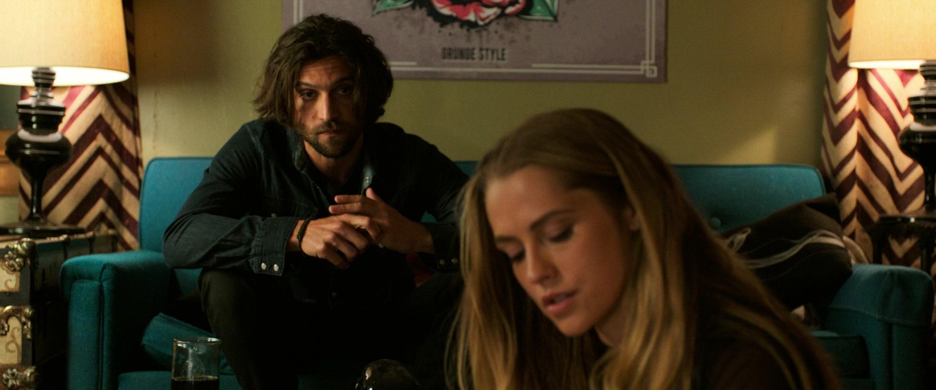 Lights_Out_2016_1080p_ATP_005727.jpg Lights_Out_2016_1080p_ATP_005727.jpg