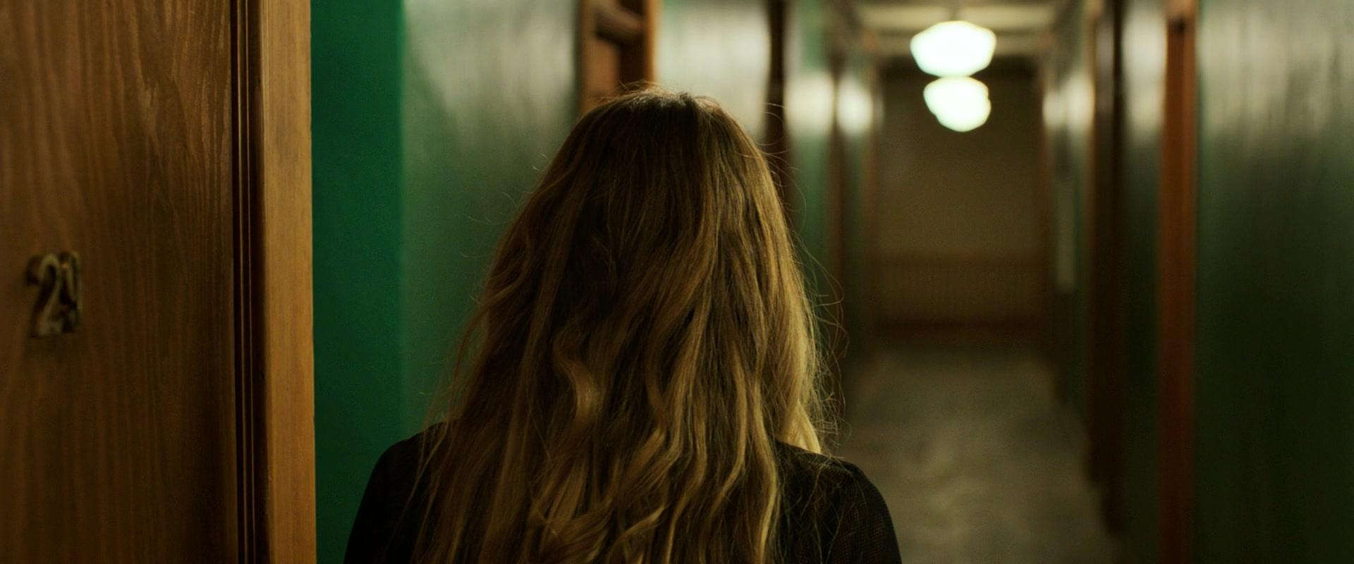 Lights_Out_2016_1080p_ATP_006231.jpg Lights_Out_2016_1080p_ATP_006231.jpg