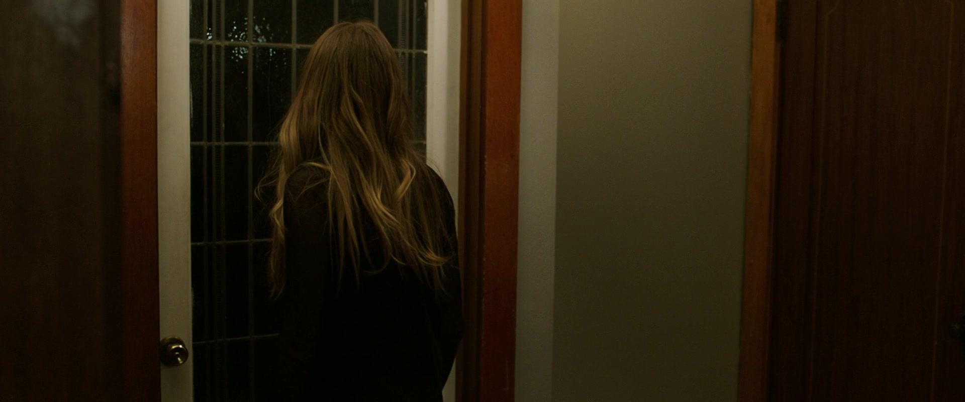 Lights_Out_2016_1080p_ATP_007109.jpg Lights_Out_2016_1080p_ATP_007109.jpg