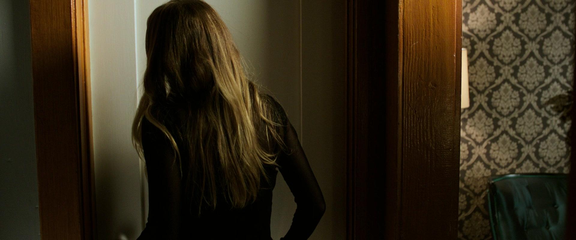 Lights_Out_2016_1080p_ATP_007429.jpg Lights_Out_2016_1080p_ATP_007429.jpg