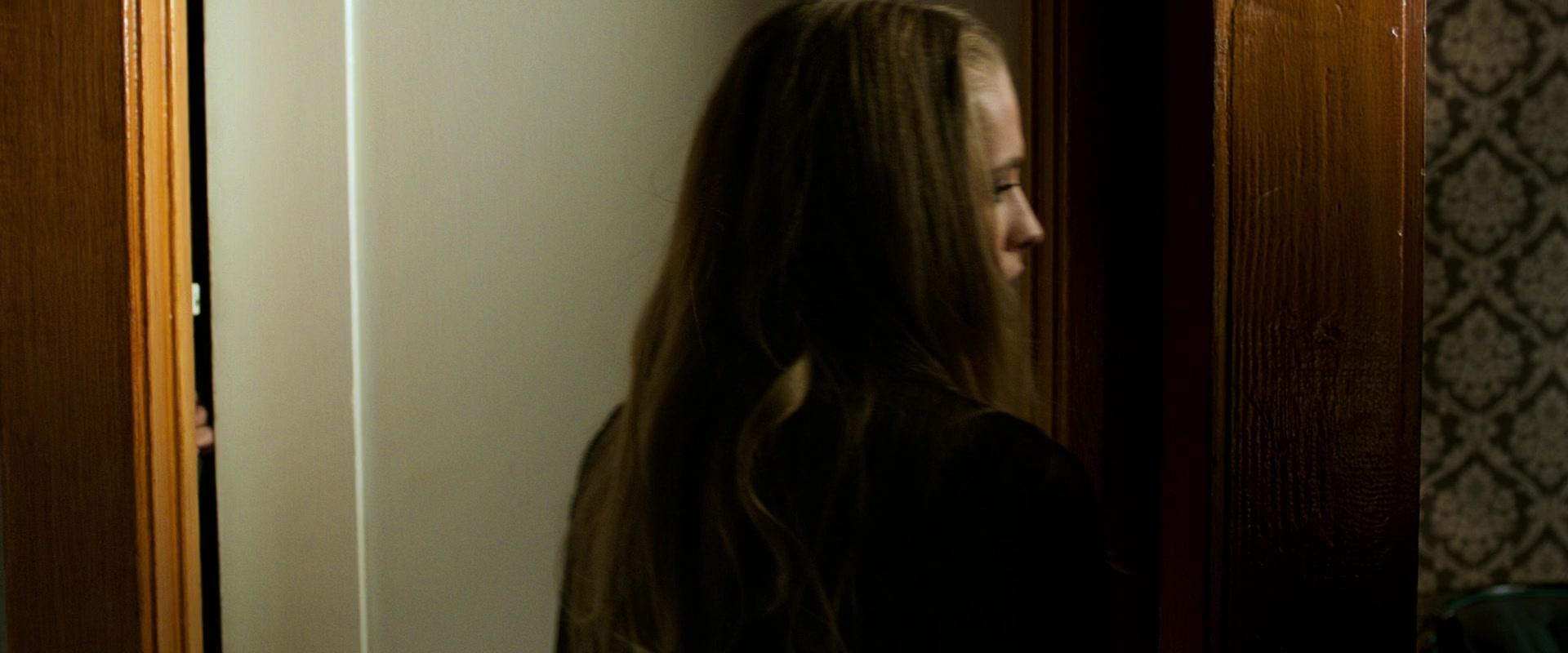 Lights_Out_2016_1080p_ATP_007447.jpg Lights_Out_2016_1080p_ATP_007447.jpg