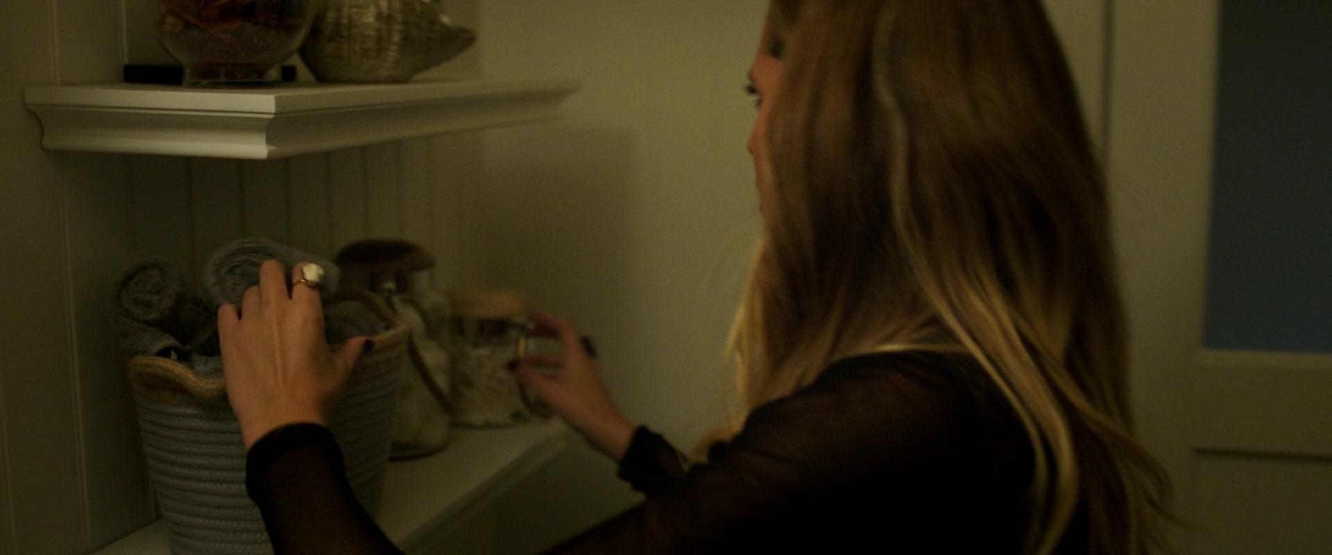 Lights_Out_2016_1080p_ATP_007672.jpg Lights_Out_2016_1080p_ATP_007672.jpg