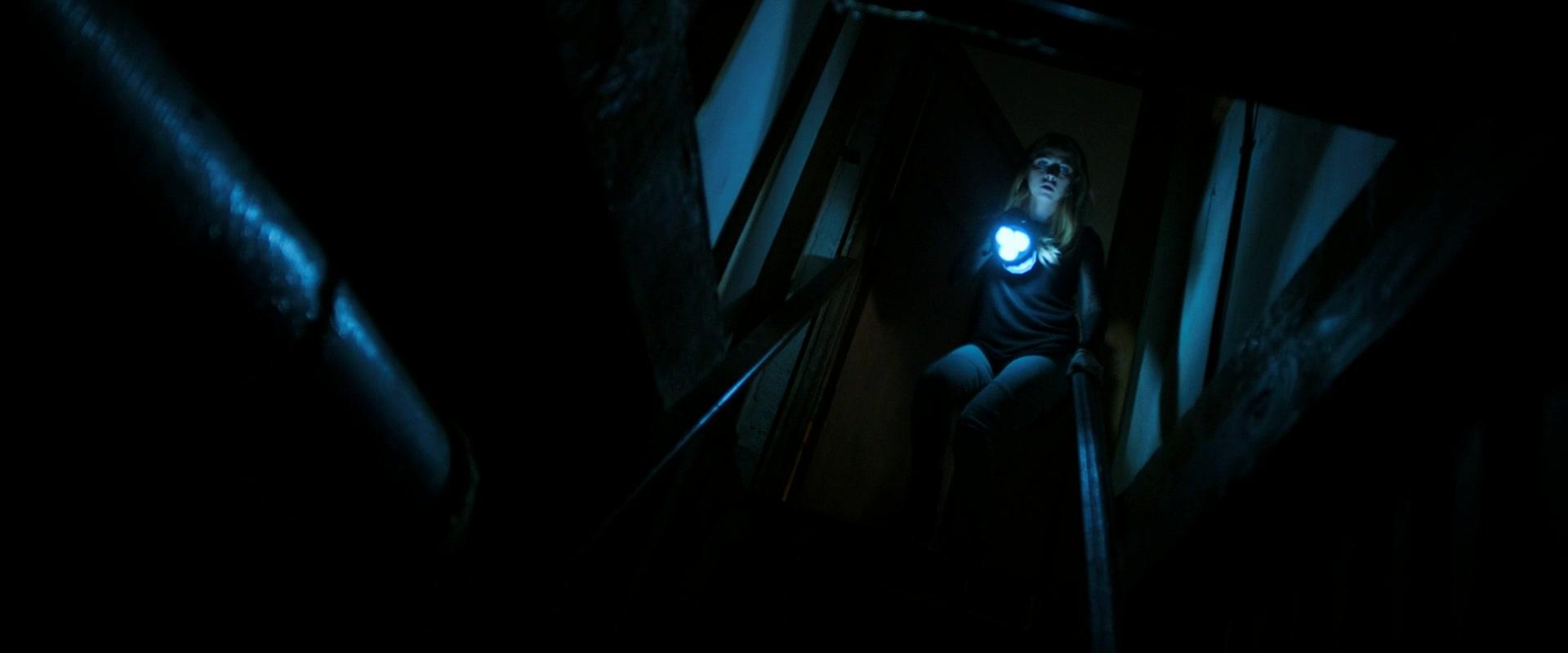 Lights_Out_2016_1080p_ATP_008022.jpg
