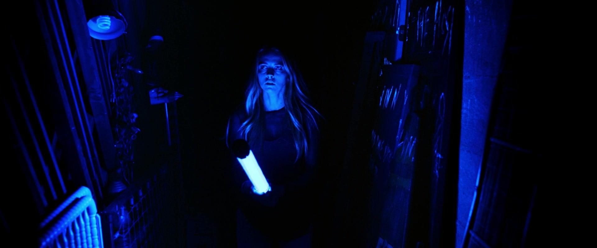 Lights_Out_2016_1080p_ATP_009185.jpg Lights_Out_2016_1080p_ATP_009185.jpg