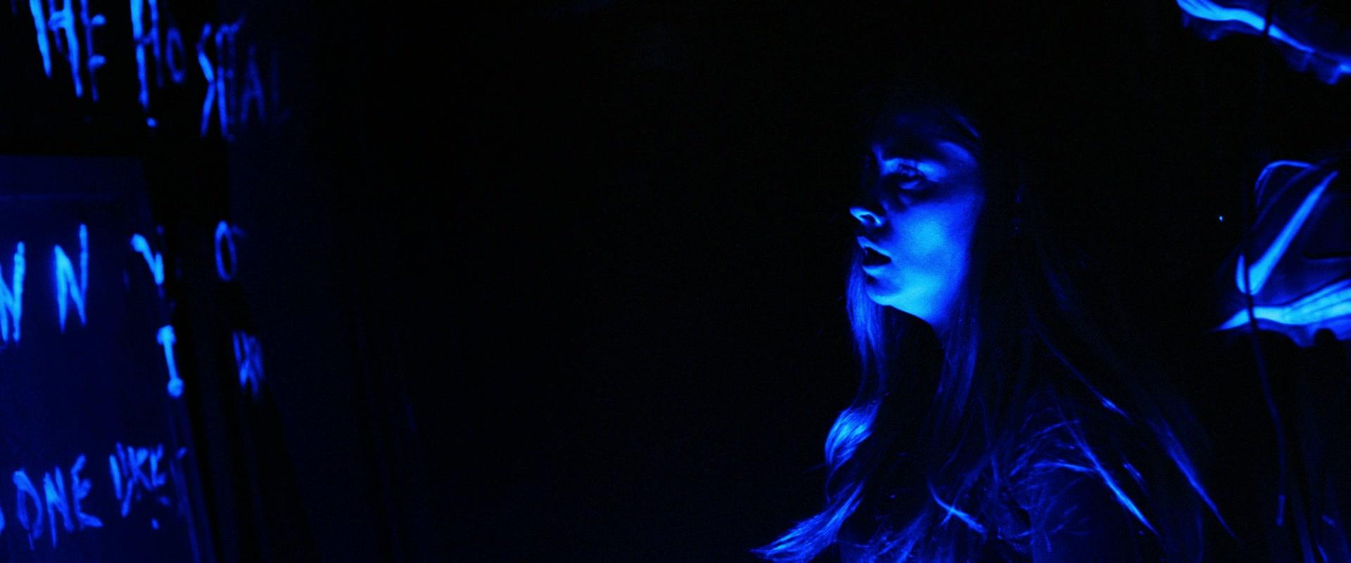 Lights_Out_2016_1080p_ATP_009221.jpg Lights_Out_2016_1080p_ATP_009221.jpg