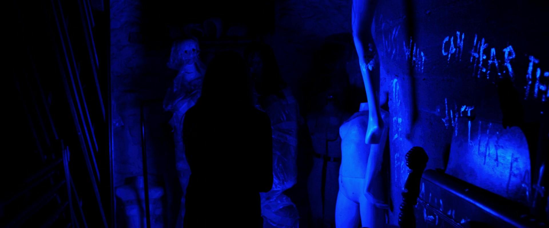 Lights_Out_2016_1080p_ATP_009346.jpg