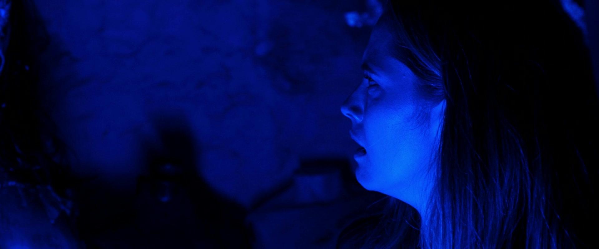 Lights_Out_2016_1080p_ATP_009388.jpg Lights_Out_2016_1080p_ATP_009388.jpg