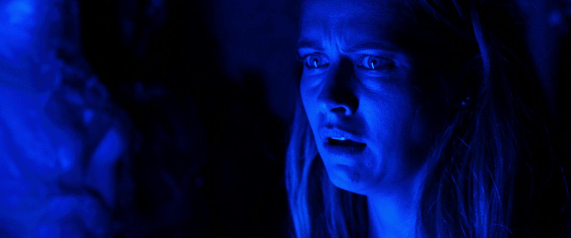 Lights_Out_2016_1080p_ATP_009420.jpg Lights_Out_2016_1080p_ATP_009420.jpg
