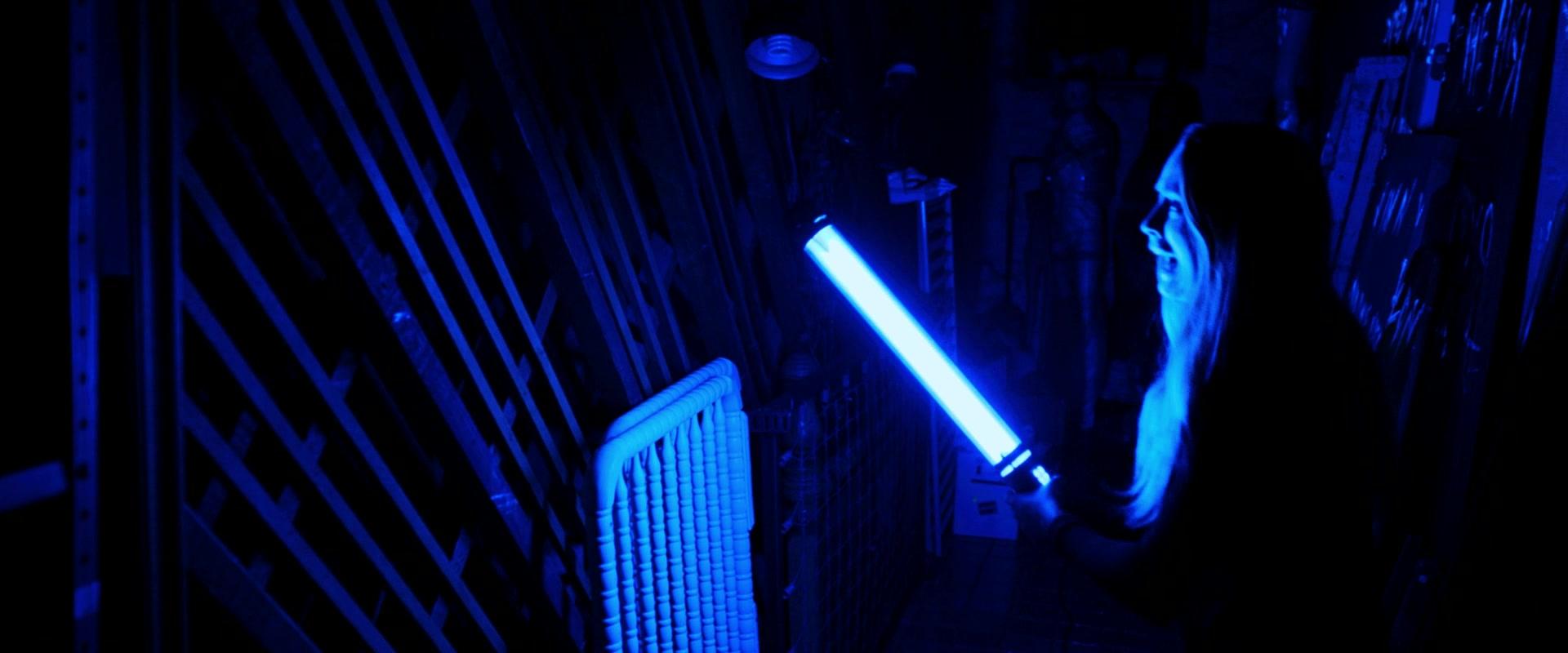 Lights_Out_2016_1080p_ATP_009448.jpg