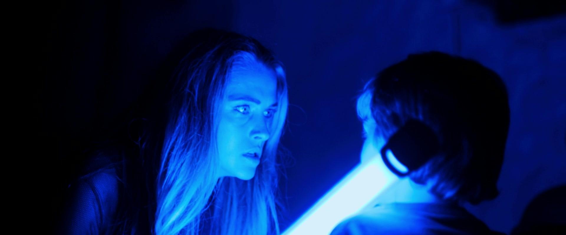 Lights_Out_2016_1080p_ATP_009577.jpg Lights_Out_2016_1080p_ATP_009577.jpg