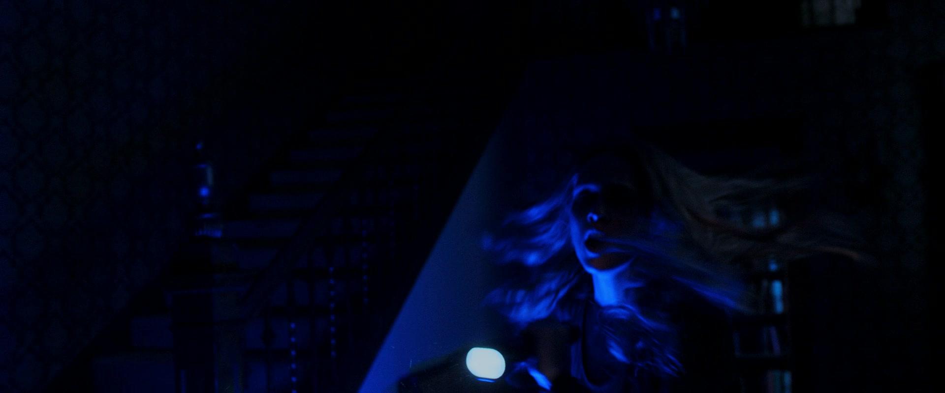 Lights_Out_2016_1080p_ATP_009965.jpg Lights_Out_2016_1080p_ATP_009965.jpg
