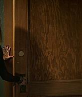 Lights_Out_2016_1080p_ATP_006383.jpg