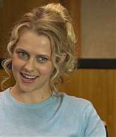 adoringteresap_loveandhonor_caps_makingof_0031.jpg