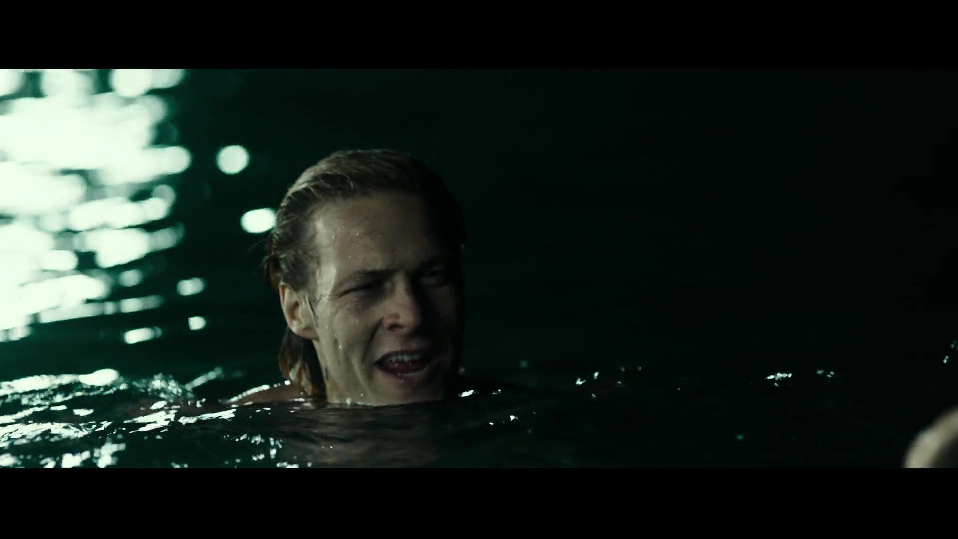 adoringteresap_pointbreak_caps_0196.jpg